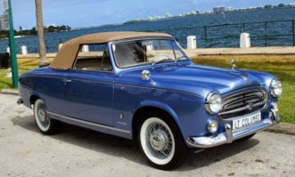 и да, кстати:
"Еще одна маленькая деталь, сэр..."
может, и не самый красивый, но...)))
Пежо-403)