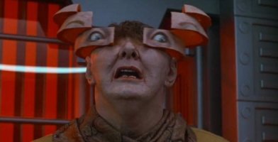 Тайваньский скульптор вырезает пиксельные скульптуры из дерева