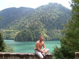 я тоже ездил четыре года назад на авто , реально впечатления отличные ! были трое суток , объехали кучу мест.