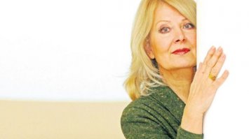 Эве Йоханнесовна Киви (эст. Eve Kivi; 8 мая 1938 года Пайде, Эстония)   советская и эстонская актриса; Заслуженная артистка Эстонской ССР (1982). Очень красивая женщина