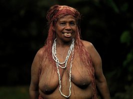 Чем больше грудь, тем больше скидка