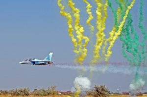 Смотрел в 2015 году в Ольгинской. Чума! Как у оператора голова не отваливается, ума не приложу)