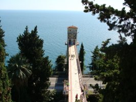 Лифт в Гаграх, у пансионата Москва (б/у Украина)