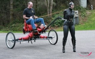 Эти тоже на колесах