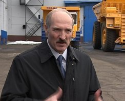 БелАЗ не может сГореть !
Он даже НЕ ломается.