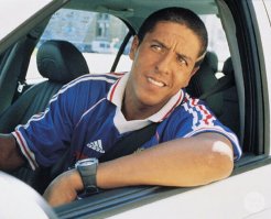 как по мне- Фуриоса очень похожа на чувака из такси! =)