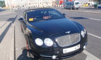 с парковками для инвалидов какая то нездоровая фигня.
у нас столько инвалидов за рулем нет , даже если они к одному супермаркету одновременно поедут.
я не думаю что пособие по инвалидности такое большое чтобы покупать такие машины