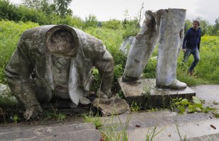 на Т-1000 похож.....