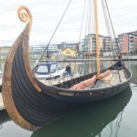 Каждое лето можно видеть копии драккаров в норвежском Тёнсберге:) 
Второй поменьше...этот интересней.