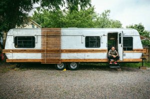 Вот дом в стиле кантри... а на ваших фото замки какие-то