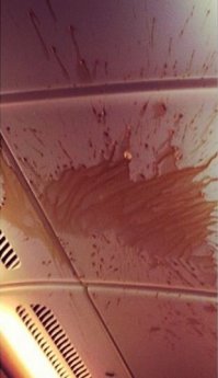 Кто-то нехило в стенку въехал, только не понятно, головой или жопой.