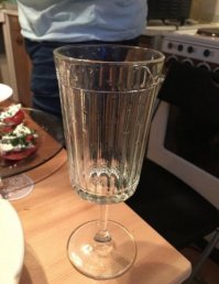 Предлагаю сию посуду именовать "Рюмочка Заблотского"