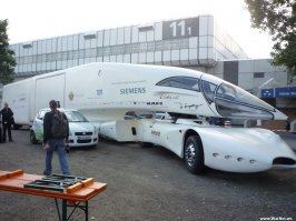 Ещё грузовики рисовал :)