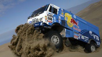 КамАЗ кака полная на бездорожье садится как сука, если он не...но и там от КАМАЗа только решетка радиаторная