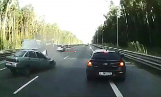 А если бы эта газель там не стояла, то была бы авария?