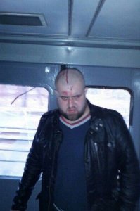 Полагаю, пухлик может начать карьеру "звезды" после такого боя)) Прославится еще больше. Пухлику, в общем-то, этого и надо) Тем более, ему не привыкать, если посмотреть его фотки "до":