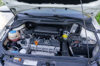 на первой веста, на второй поло


у обоих ВАГовский расширительной бачок