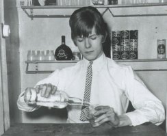 Узнали? Опубликованы ранее неизвестные фото Дэвида Боуи