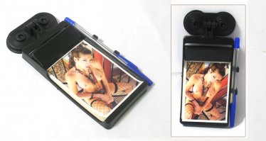 Блокноты с барышнями на панели )