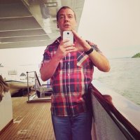 «Папина новая тачка» Instagram аккаунт о жизни неприлично богатых родителей