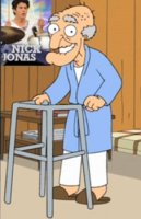 94-летний овдовевший судья построил бассейн для соседских детей, чтобы не чувствовать одиночества