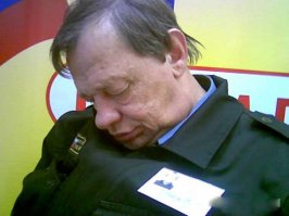 старания были напрасны-его никто не увидел.