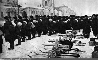 Пулемётчики 154-ой отдельной морской стрелковой бригады. Москва. Ноябрь 41-го.