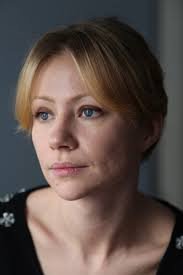 Чушь собачья. Мария Миронова внешне очень похожа на своего отца. Те же задумчивые глаза с легкой грустинкой. Та же форма губ. Форма носа. Улыбка. Овал лица.
