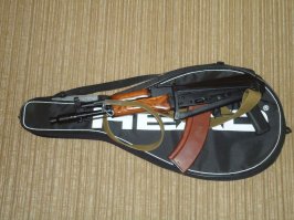 В том-то и вся суть,что не каждый человек должен иметь право на ношение,это право нужно заслужить,нужно ввести систему получения КС,от которой у рядового понтореза будут волосы на жопе шевелиться,чтобы это было интересно только людям серьёзно относящимся к вопросу владения оружием...а по поводу ежедневного ношения,я травмат ежедневно таскаю,а если еду куда-то на дальняк или ночью,ещё и помпу в салон закидываю,есть много способов носить оружие не привлекая внимания,пример на картинке,нужно только наловчиться быстро извлекать при случае...другое дело,что у нас с законодательством беда,любой эпизод пытаются квалифицировать как превышение