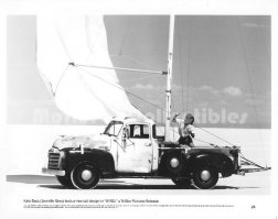 Дженнифер Грей мне запомнилась по фильму "Ветер". Отличнейший фильм для любителей парусного спорта.