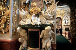 Надгробие Котонера, Мальта, в тексте эпитафии: "победитель турок". Начало всей хохлиной истории.