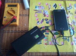 Хе, сделал! Не стал заморачиваться, а убил двух, даже трех зайцев.
Мой блок в труху кишки паять лень, емкости вздулись, провод крошиться стал, менять нужно.
Тупо купил с USB БП так, что зарядка, для mp3 и телефона, теперь нафиг ненужна. 
Все в одном флаконе.