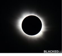 Опубликованы самые эффектные фотографии «великого солнечного затмения»