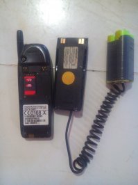 Я свой первый оживил, заряд держит 5,5 месяца, правда заряжать надо спец зарядным, да пох, прохожие в ахере когда мне звонят, достаю телефон а акум в кармане остается