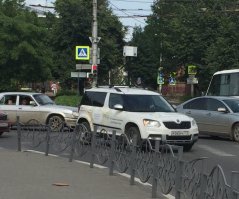 Таки не фотография из гугл или прочих карт, номер автомобиля то не заретуширован))