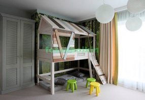 Это покупное. Когда-то хотело такую ребенку поставить