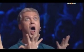 Посетительницы скачек рассказывают, как пронести алкоголь мимо охраны