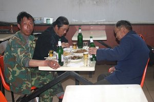Разве можно пивом так нажраться? И судя по всему, одной бутылкой)