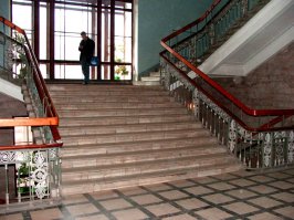 Вот эта лестница.