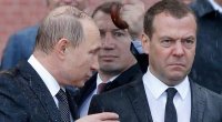 А где Пятачок из сцены "дождь собирается"?