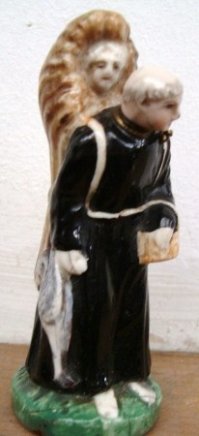 Притча о двух монахах:  Однажды старый и молодой монах возвращались в свою обитель. Путь их пересекала река, которая из-за дождей очень сильно разлилась. На берегу стояла молодая женщина, которой также нужно было перебраться на противоположный берег, но она не могла обойтись без посторонней помощи. Обет строго-настрого запрещал монахам прикасаться к женщинам, и молодой монах демонстративно от нее отвернулся. Старый же монах подошел к женщине, взял ее на руки и перенес через реку. Весь оставшийся путь монахи хранили молчание, но у самой обители молодой монах не выдержал:  Как ты мог прикоснуться к женщине?! Ты же давал обет!  На что старый спокойно ответил:  Странно, я перенес ее и оставил на берегу реки, а ты до сих пор ее несешь .