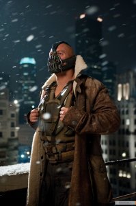 Есть ещё один культовый костюм - куртка Бейн. :)