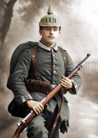 А вот и хер 
(в смысле, немецкий солдат) 
в начале ХХ века.