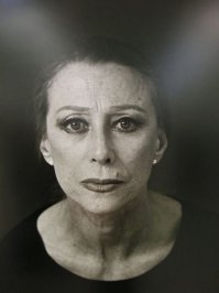 Мне больше всех нравится Майя! Даже в старости выглядит очень даже ничего.