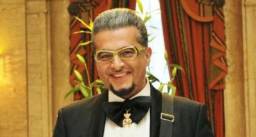 Забравила е да спомене и Лорд Евгени МИнчев както и Азис.