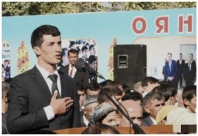 Как президент Таджикистана учителя женил