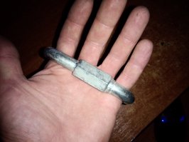 как выглядит кастет я знаю)) но за такую самоделку примут как пить дать, если обнаружат мусора, а вот мой вариант абсолютно беспалевный в плане ношения и поразительно эффективный в деле..