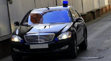 Синее ведёрко круче.