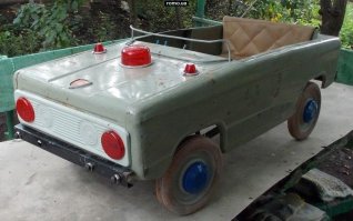 Автомобили на педальной тяге из времён советского детства