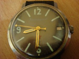 У меня есть!) 52 года и до сих пор на ходу!Про город ничего не скажу - а этими часами Чистополь себя если не обессмертил,но прославил точно!)